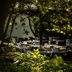 Domaine Les Crayeres Hotel