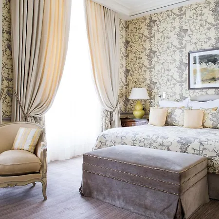 Domaine Les Crayeres 5* Remeš