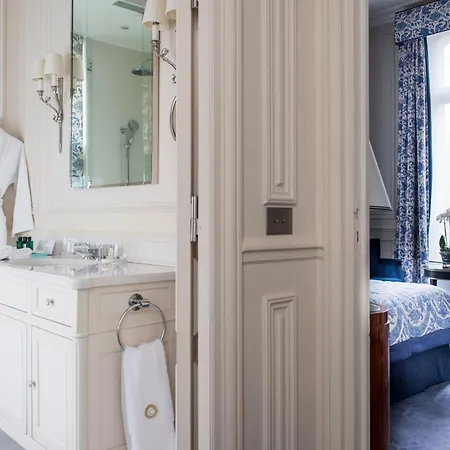 Domaine Les Crayeres Hotel
