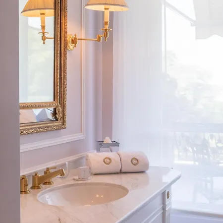 Domaine Les Crayeres Hotel