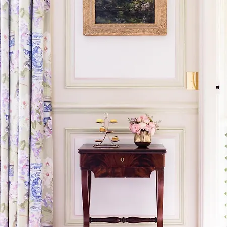 Отель Domaine Les Crayeres 5*