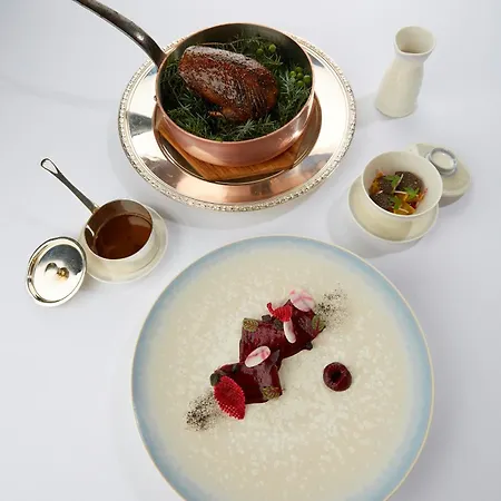 호텔 Domaine Les Crayeres 5*