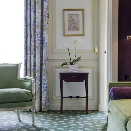 Domaine Les Crayères 5* Reims