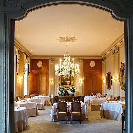 Domaine Les Crayeres 5* Reims