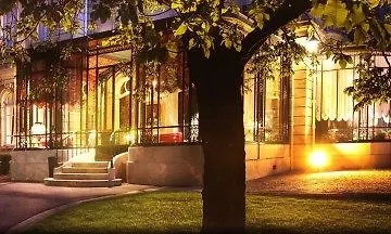 Domaine Les Crayeres 5* Reims