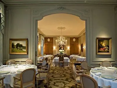 Domaine Les Crayeres Hotel