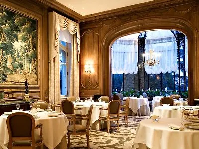 Domaine Les Crayeres 5* Reims